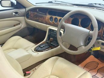 Jaguar XK8 4.0 2dr