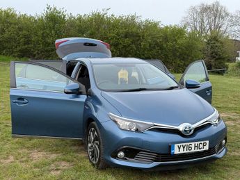 Toyota Auris 1.8 VVT-h Design Hatchback 5dr Petrol Hybrid CVT Euro 6 (s/s) (1