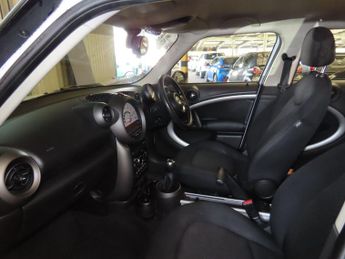 MINI Countryman 1.6 Cooper Euro 5 (s/s) 5dr