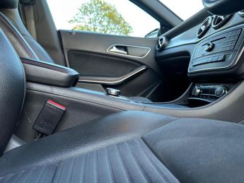 Mercedes-Benz CLA 2.1 CLA220 CDI AMG Sport Coupe 7G-DCT Euro 6 (s/s) 4dr