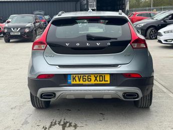 Volvo V40 Cross Country 2.0 D3 Pro Auto Euro 6 (s/s) 5dr