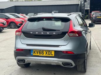 Volvo V40 Cross Country 2.0 D3 Pro Auto Euro 6 (s/s) 5dr