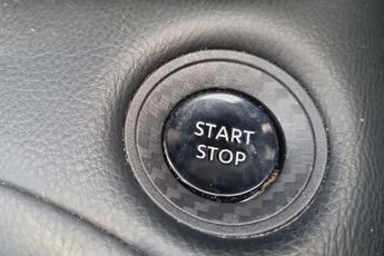 Nissan Juke 1.6 Hybrid N-Connecta 5dr Auto