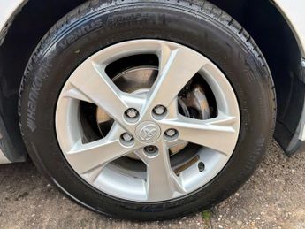 Toyota Auris 1.6 TR Hatchback 5dr Petrol Multimode (146 g/km, 124 bhp)