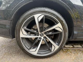 Audi Q7 3.0 TDI V6 50 Black Edition Tiptronic quattro Euro 6 (s/s) 5dr