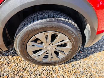 Peugeot E-2008 50kWh Active Premium Auto 5dr