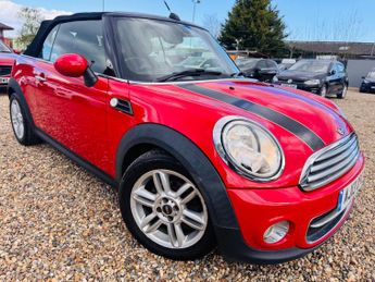 MINI Convertible 2.0 Cooper D Auto Euro 5 2dr