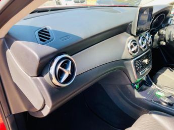 Mercedes-Benz GLA 1.6 GLA180 Urban Edition 7G-DCT Euro 6 (s/s) 5dr