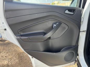 Ford Kuga 1.5 TDCi Zetec Powershift Euro 6 (s/s) 5dr