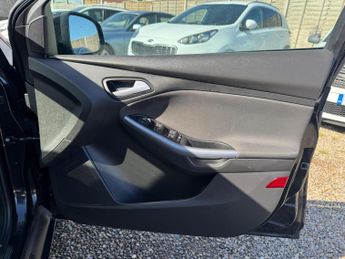 Ford Focus 1.6 Titanium Powershift Euro 5 5dr