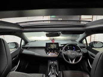 Toyota Corolla 1.8 VVT-h Design CVT Euro 6 (s/s) 5dr