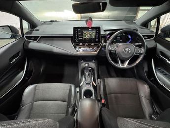 Toyota Corolla 1.8 VVT-h Design CVT Euro 6 (s/s) 5dr