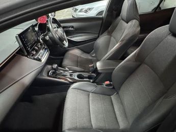 Toyota Corolla 1.8 VVT-h Design CVT Euro 6 (s/s) 5dr