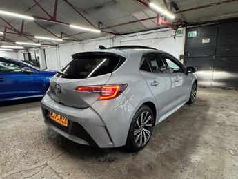 Toyota Corolla 1.8 VVT-h Design CVT Euro 6 (s/s) 5dr