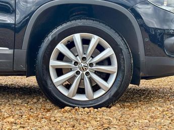 Volkswagen Tiguan 2.0 TDI BlueMotion Tech Match DSG 4WD Euro 5 (s/s) 5dr
