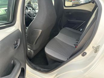 Toyota AYGO 1.0 VVT-i x-trend Funroof x-shift Euro 6 5dr