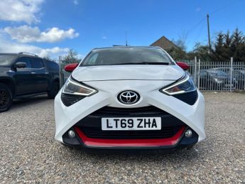 Toyota AYGO 1.0 VVT-i x-trend Funroof x-shift Euro 6 5dr