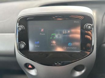 Toyota AYGO 1.0 VVT-i x-trend Funroof x-shift Euro 6 5dr