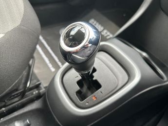 Toyota AYGO 1.0 VVT-i x-trend Funroof x-shift Euro 6 5dr