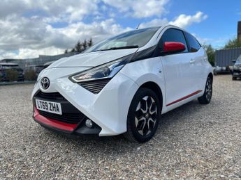 Toyota AYGO 1.0 VVT-i x-trend Funroof x-shift Euro 6 5dr