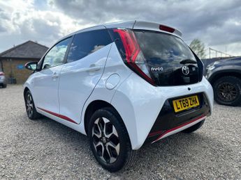 Toyota AYGO 1.0 VVT-i x-trend Funroof x-shift Euro 6 5dr