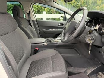 Peugeot 3008 1.6 Premium Petrol Automatic