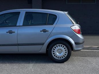 Vauxhall Astra 1.8i 16v Life 5dr