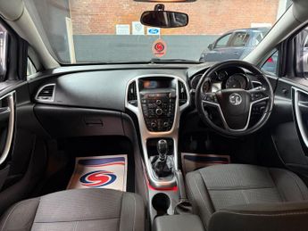 Vauxhall Astra 1.6 16v SRi Euro 5 5dr