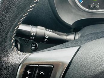 Toyota Yaris 1.5 VVT-h Excel Hatchback 5dr Petrol Hybrid E-CVT Euro 6 (15in A