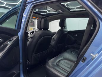 Hyundai ix35 2.0 CRDi Premium Auto 4WD Euro 5 5dr
