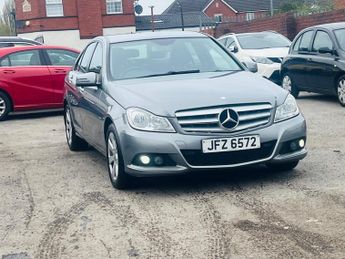 Mercedes C Class 2.1 C220 CDI BlueEfficiency SE Euro 5 (s/s) 4dr