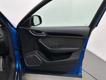 Audi Q3 1.4 TFSI CoD Black Edition S Tronic Euro 6 (s/s) 5dr