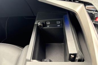 Peugeot E-3008 73kWh GT Auto 5dr