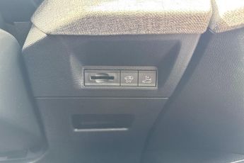 Peugeot E-3008 73kWh GT Auto 5dr