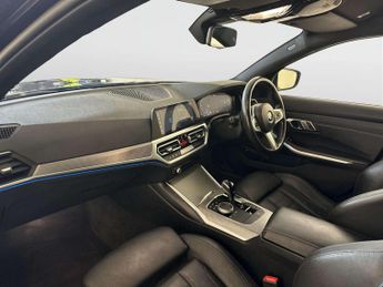 BMW 3 Series 2.0 330e 12kWh M Sport Touring 5dr Petrol Plug-in Hybrid Auto Eu