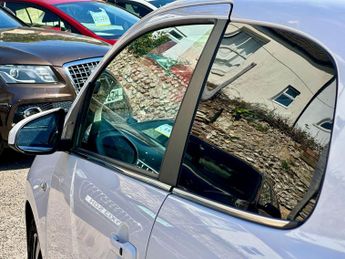 Peugeot 108 1.2 PureTech Allure Euro 6 3dr