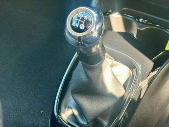 Peugeot 108 1.2 PureTech Allure Euro 6 3dr