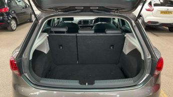 SEAT Leon 2.0 TDI CR FR Hatchback 5dr Diesel DSG Euro 5 (s/s) (184 ps)