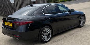 Alfa Romeo Giulia 2.2 TD Lusso Ti Auto Euro 6 (s/s) 4dr
