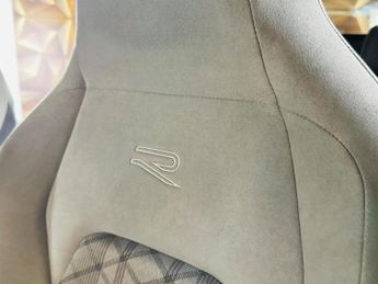 Volkswagen Golf 1.5 eTSI MHEV R-Line DSG Euro 6 (s/s) 5dr