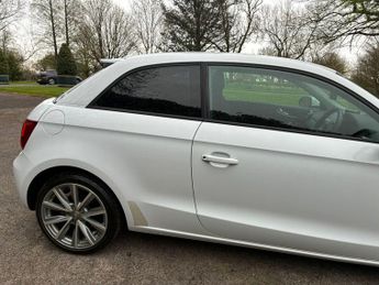 Audi A1 1.4 TFSI Sport S Tronic Euro 5 (s/s) 3dr