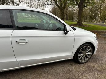 Audi A1 1.4 TFSI Sport S Tronic Euro 5 (s/s) 3dr