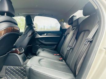 Audi A8 3.0 TDI V6 SE Executive Tiptronic quattro Euro 6 (s/s) 4dr