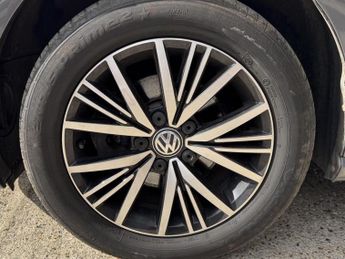 Volkswagen Golf 1.0 TSI SE Nav DSG Euro 6 (s/s) 5dr