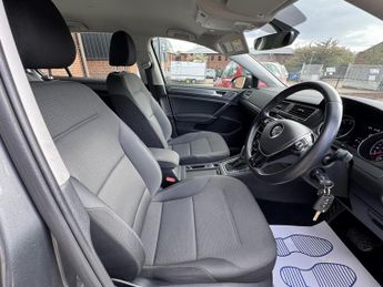 Volkswagen Golf 1.0 TSI SE Nav DSG Euro 6 (s/s) 5dr