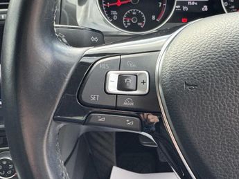 Volkswagen Golf 1.0 TSI SE Nav DSG Euro 6 (s/s) 5dr