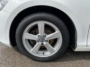 Volvo V40 1.6 D2 SE Euro 5 (s/s) 5dr