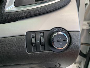 Vauxhall Mokka 1.4i Turbo Exclusiv Auto 2WD Euro 6 5dr