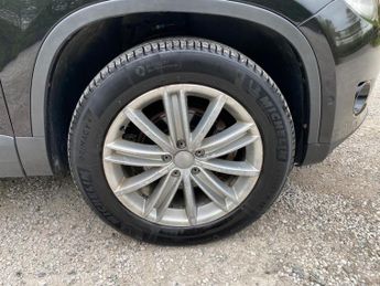Volkswagen Tiguan 2.0 TSI Sport Auto 4WD Euro 4 5dr