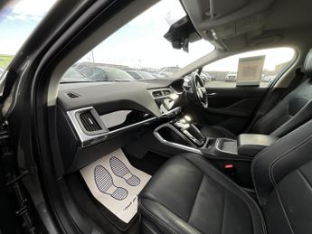 Jaguar I-Pace EV400 HSE